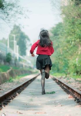 女刑警被两个黑人挺进在线观看_HD在线视频观看