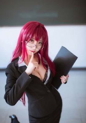 免费高清男女打扑克视频_HD在线播放
